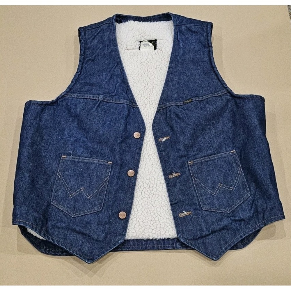 Wrangler Denim Vest Men Size XL Blue Sherpa Lined No Fault VL200NV 70s Cowboy - Picture 2 of 12